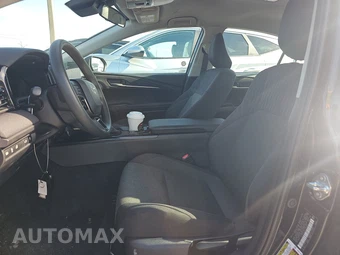 2025 Toyota Camry LE - miniatura 7