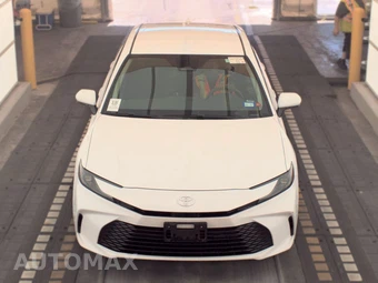 2025 Toyota Camry LE - miniatura 2