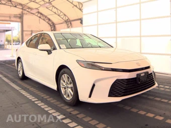 2025 Toyota Camry LE - miniatura 3