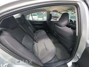 2025 Toyota Camry LE – miniatura 16