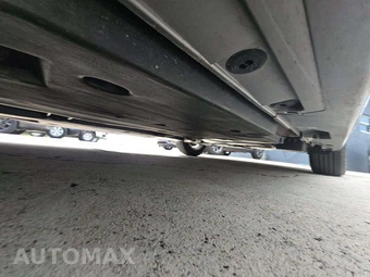 2025 Toyota Camry LE – miniatura 7