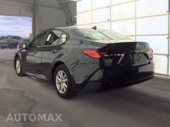 2025 Toyota Camry LE - miniatura 6