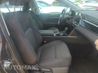 2025 Toyota Camry LE - miniatura 8