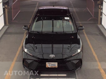 2025 Toyota Camry LE - miniatura 2
