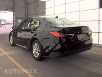 2025 Toyota Camry LE - miniatura 6