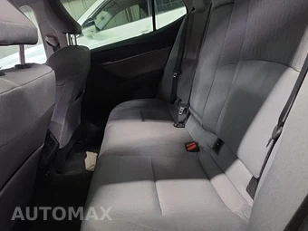 2025 Toyota Camry LE - miniatura 10