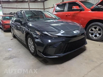 2025 Toyota Camry LE - miniatura 3