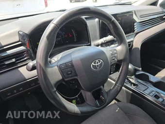 2025 Toyota Camry LE - miniatura 16