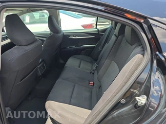 2025 Toyota Camry LE - miniatura 19