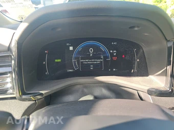 2025 Toyota Camry LE – miniatura 12
