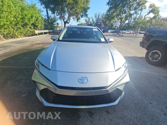 2025 Toyota Camry LE – miniatura 2