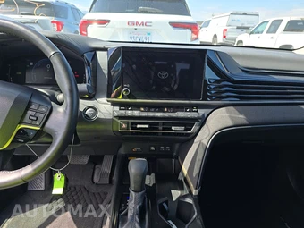 2025 Toyota Camry LE - miniatura 11