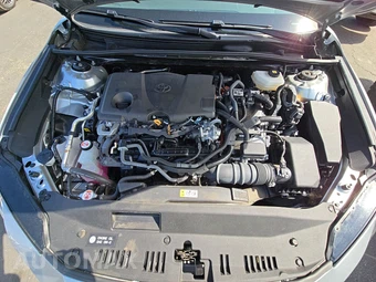 2025 Toyota Camry LE - miniatura 16