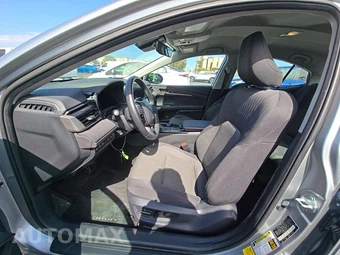 2025 Toyota Camry LE - miniatura 7