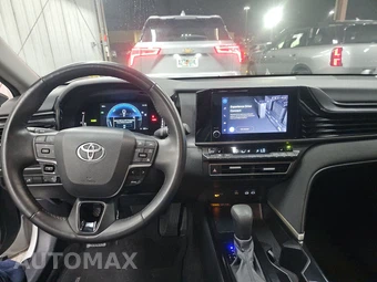 2025 Toyota Camry LE - miniatura 11