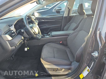 2025 Toyota Camry LE - miniatura 13