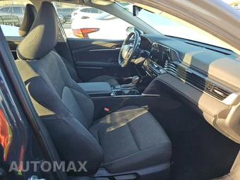 2025 Toyota Camry LE - miniatura 14
