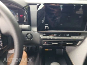 2025 Toyota Camry LE - miniatura 11