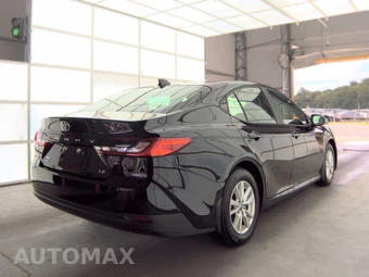 2025 Toyota Camry LE - miniatura 4