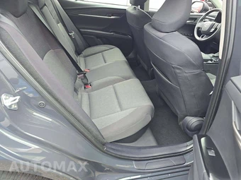 2025 Toyota Camry LE - miniatura 16