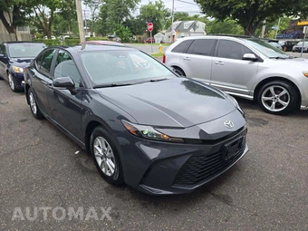2025 Toyota Camry LE - miniatura 4