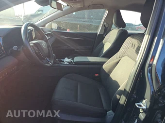 2025 Toyota Camry LE - miniatura 13