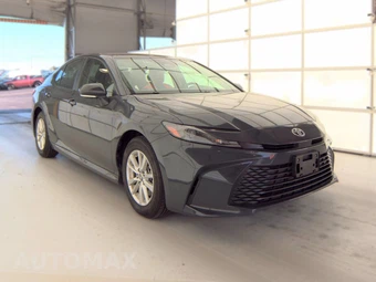 2025 Toyota Camry LE - miniatura 4