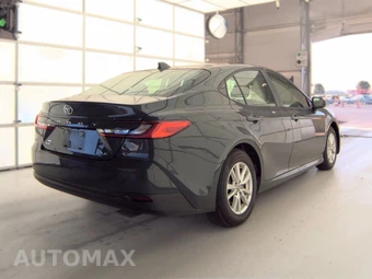 2025 Toyota Camry LE - miniatura 5