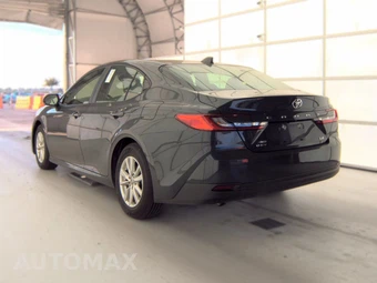 2025 Toyota Camry LE - miniatura 8