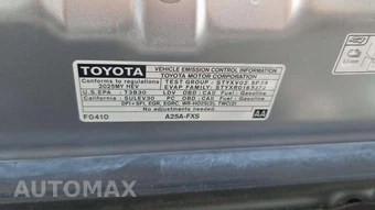 2025 Toyota Camry LE - miniatura 18