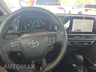 2025 Toyota Camry LE - miniatura 11
