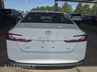 2025 Toyota Camry LE - miniatura 5