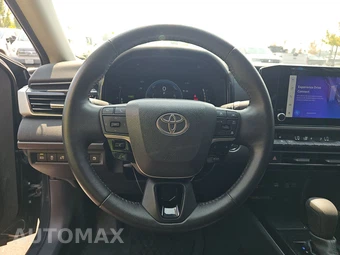 2025 Toyota Camry LE - miniatura 16