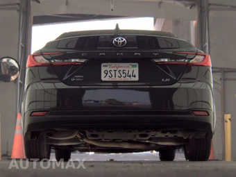 2025 Toyota Camry LE - miniatura 7