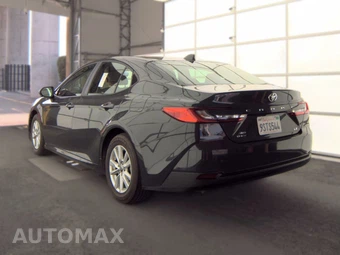 2025 Toyota Camry LE - miniatura 8