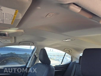 2025 Toyota Camry LE - miniatura 18