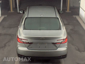 2025 Toyota Camry LE - miniatura 6