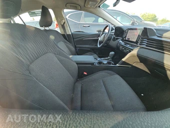 2025 Toyota Camry LE - miniatura 13