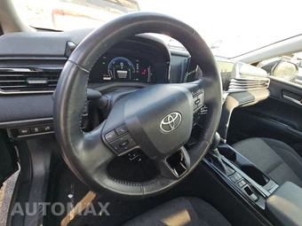 2025 Toyota Camry LE - miniatura 15