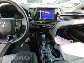 2025 Toyota Camry LE - miniatura 11