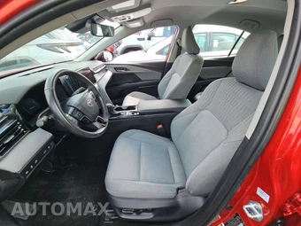 2025 Toyota Camry LE - miniatura 7
