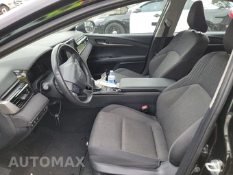 2025 Toyota Camry LE - miniatura 13