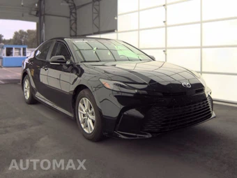 2025 Toyota Camry LE - miniatura 4