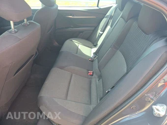 2025 Toyota Camry LE – miniatura 19