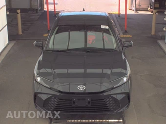 2025 Toyota Camry LE – miniatura 2