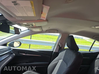 2025 Toyota Camry LE – miniatura 20