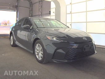 2025 Toyota Camry LE – miniatura 4