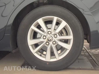 2025 Toyota Camry LE - miniatura 12