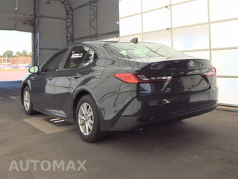 2025 Toyota Camry LE - miniatura 8