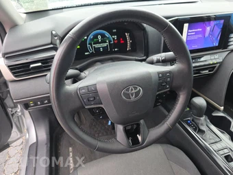 2025 Toyota Camry LE - miniatura 16